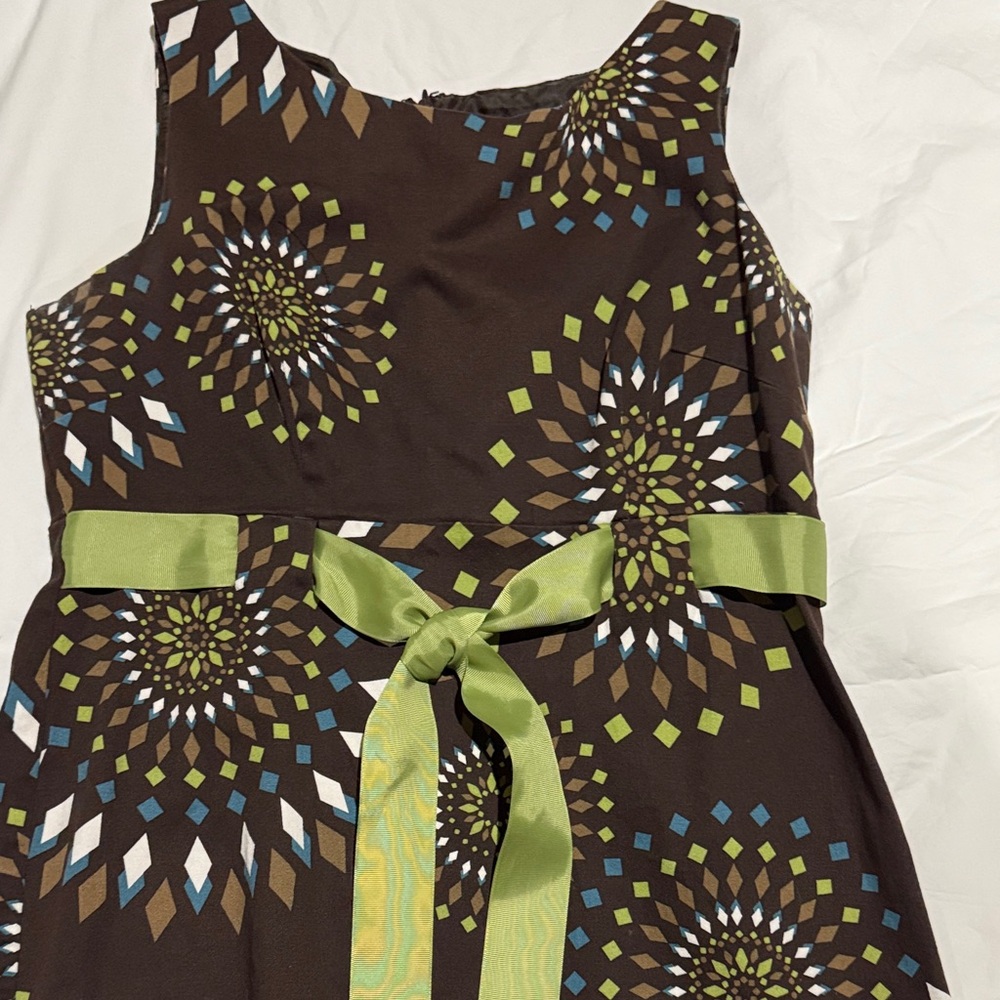 Jessica Howard  Sleeveless Brown and Green Patterned Mini Dress - Picture 2 of 10